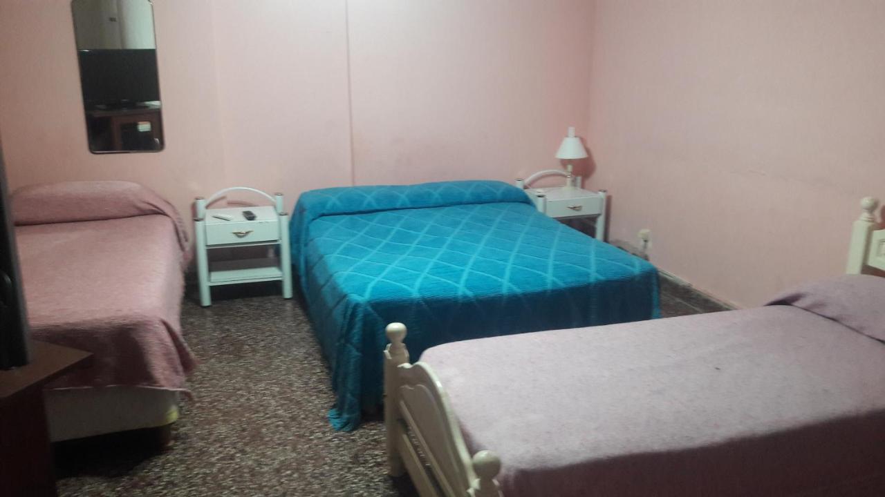 Hotel Los Robles Gualeguaychú Δωμάτιο φωτογραφία